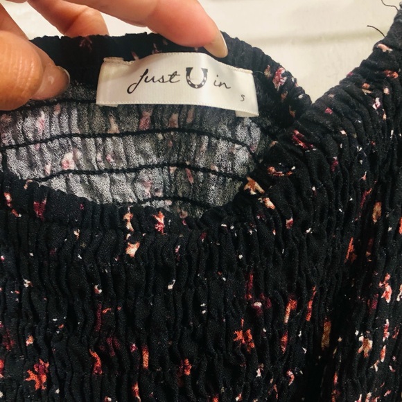 Gipsy Style Cropped Long Bell Sleeve Top. 🌺🌸 Floral Print. - Picture 3 of 5